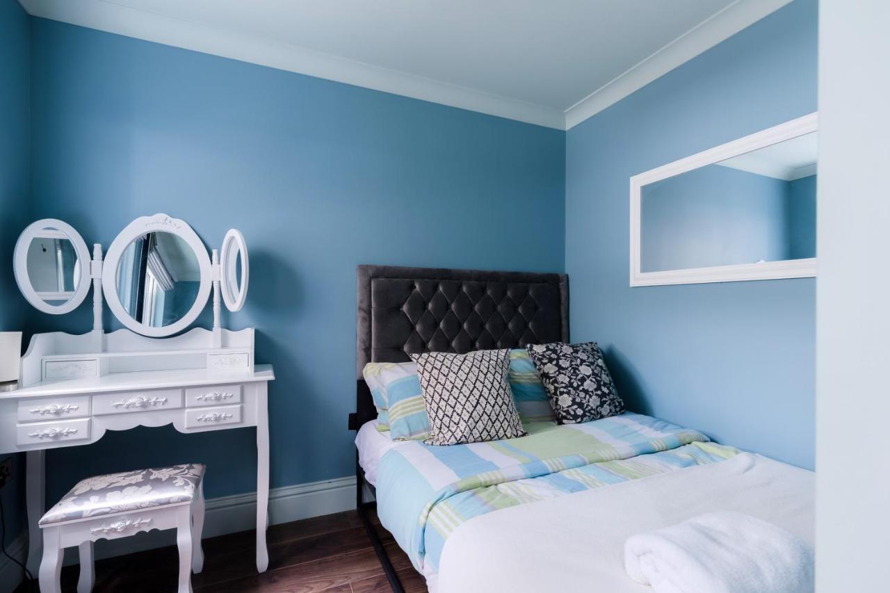 Central Stylish 2-Bed Apartment In Londen Buitenkant foto